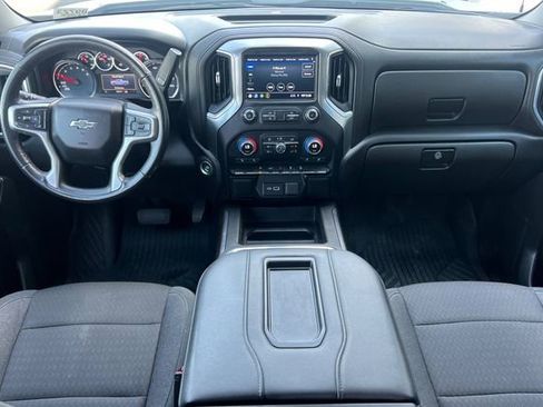 Used 2022 Chevrolet Silverado 1500 LT Trail Boss AWD/4WD image 16