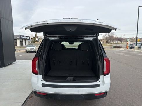 Used 2024 GMC Yukon SLT image 8