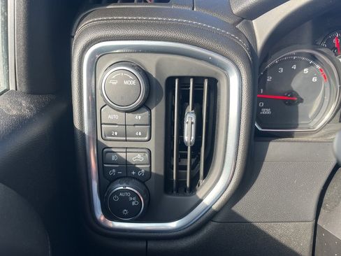 Used 2021 Chevrolet Silverado 1500 RST image 16