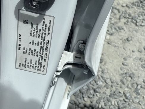 Used 2022 Tesla Model 3 Long Range AWD/4WD image 24