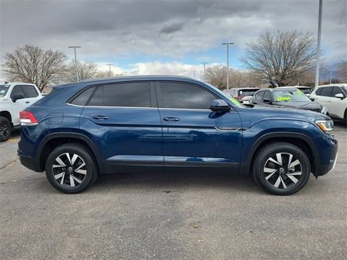 Used 2022 Volkswagen Atlas Cross Sport SE image 3