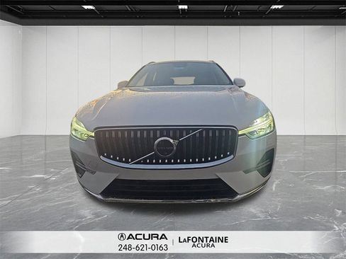 Used 2022 Volvo XC60 B5 Inscription w/ Advanced Package image 2