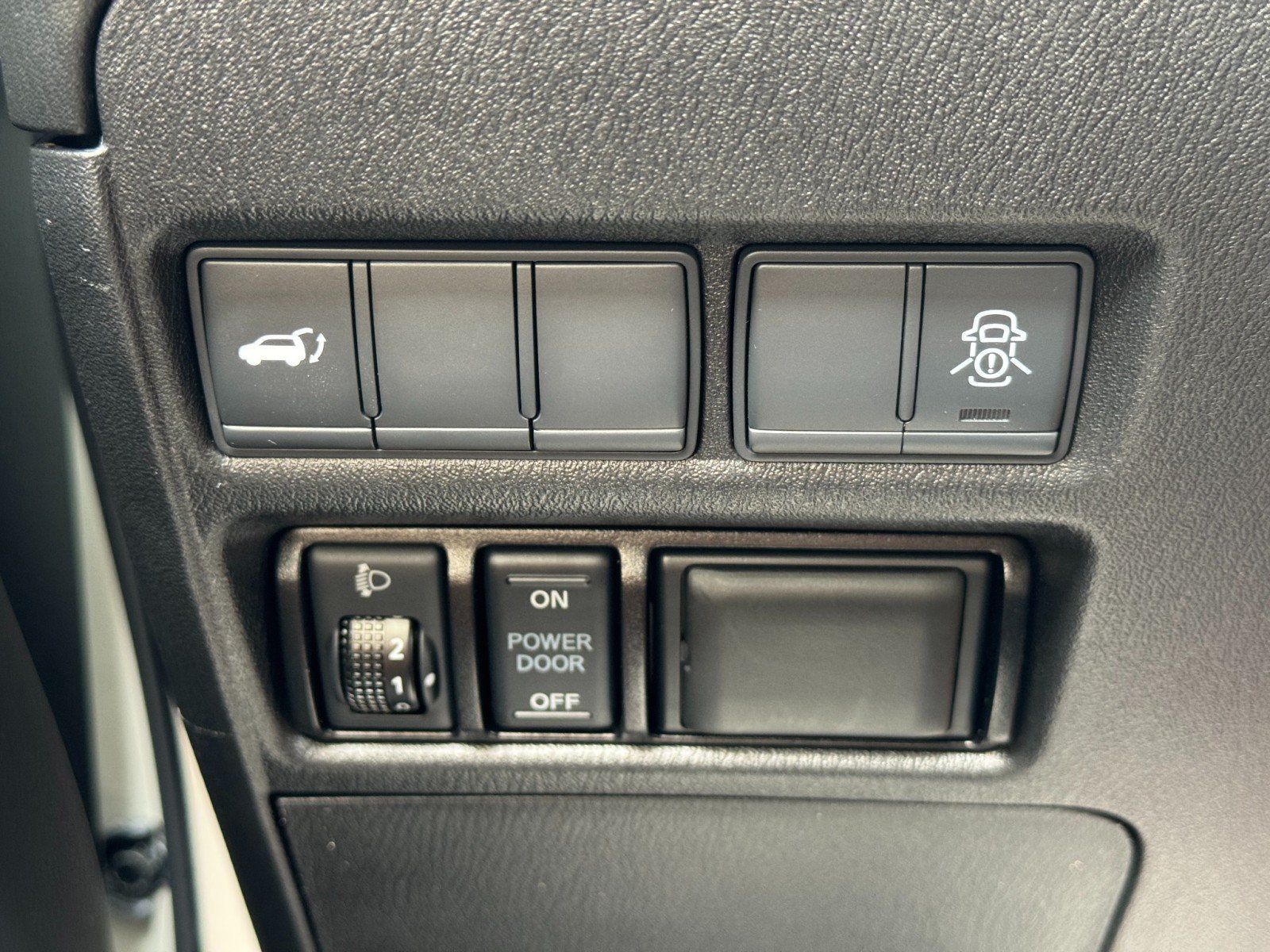 Used 2019 Nissan Armada SV w/ Driver Package RWD image 16