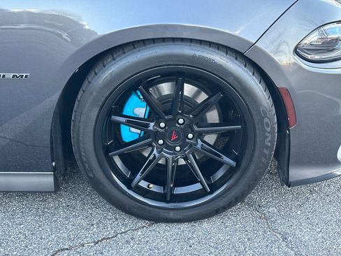 Used 2019 Dodge Charger R/T image 12