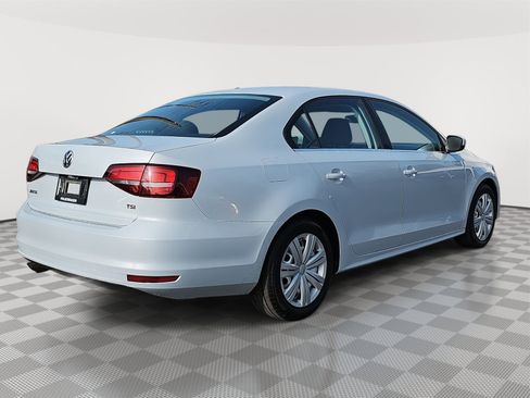 Used 2017 Volkswagen Jetta S image 5