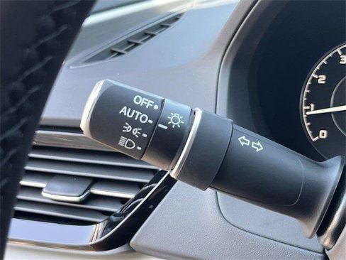 Used 2025 Acura RDX Technology Package image 24