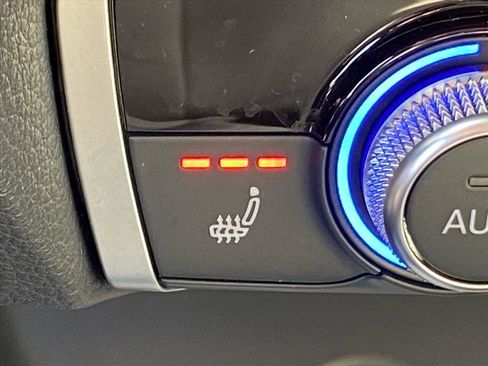 Used 2022 Audi Q3 2.0T Premium Plus w/ Premium Plus Package image 16