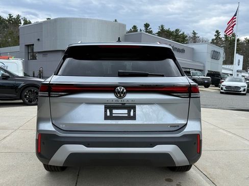 New 2026 Volkswagen Tiguan SE AWD/4WD image 13