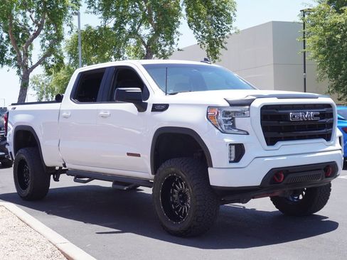 Used 2020 GMC Sierra 1500 Elevation w/ Elevation Convenience Package AWD/4WD image 4