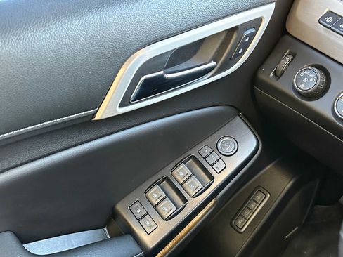 Used 2017 GMC Yukon Denali image 35