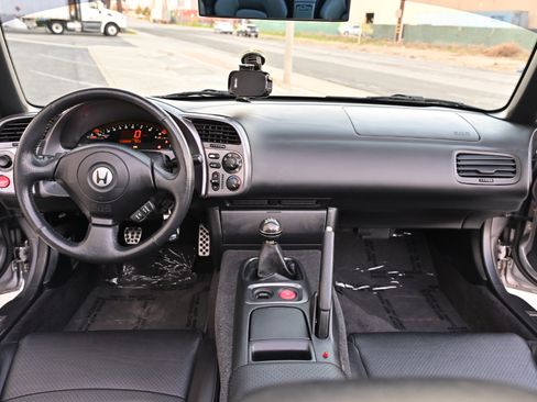 Used 2001 Honda S2000 image 18