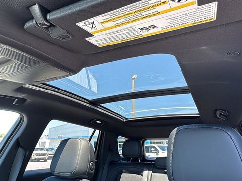 New 2026 Chevrolet Equinox LT w/ Convenience Package II FWD image 31