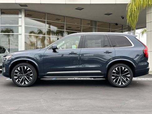 New 2026 Volvo XC90 T8 Ultra w/ Protection Package Premier image 2