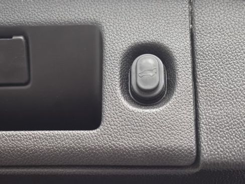 Certified 2017 Chevrolet Tahoe Premier AWD/4WD image 23