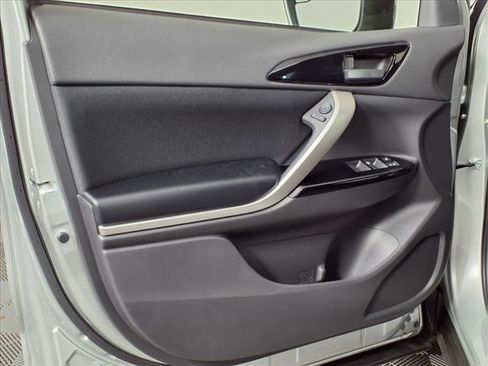New 2025 Mitsubishi Eclipse Cross LE image 19
