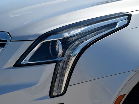 Used 2018 Cadillac XT5 Luxury w/ Driver Awareness Package FWD image 24