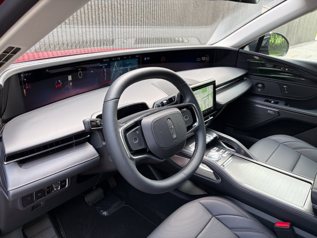 New 2026 Lincoln Nautilus Premier w/ Equipment Group 102A AWD/4WD image 11