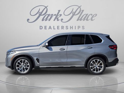 Used 2026 BMW X5 xDrive40i w/ Climate Comfort Package AWD/4WD image 2
