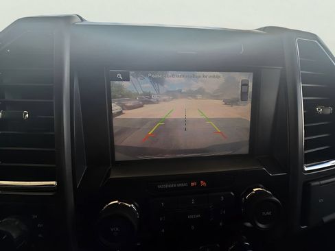 Used 2015 Ford F150 XLT w/ Equipment Group 302A Luxury AWD/4WD image 33