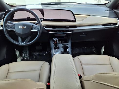 Certified 2025 Cadillac XT4 Premium Luxury FWD image 15