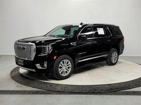 Used 2023 GMC Yukon Denali image 3