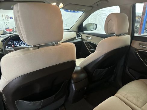 Used 2017 Hyundai Santa Fe Sport FWD image 26