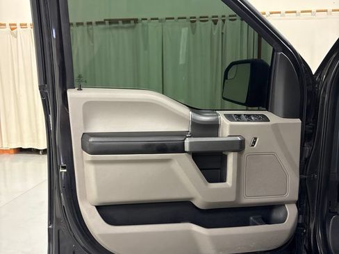 Used 2015 Ford F150 XLT w/ Equipment Group 302A Luxury AWD/4WD image 14