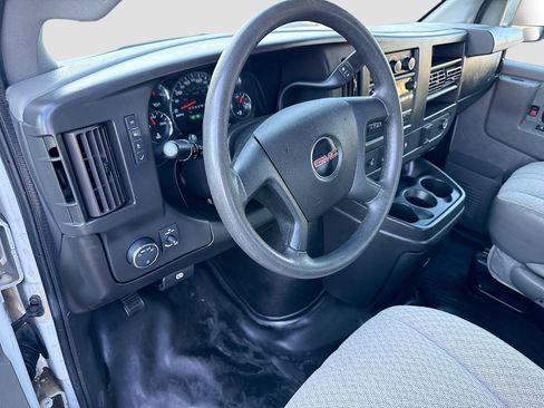 Used 2018 GMC Savana 2500 image 19