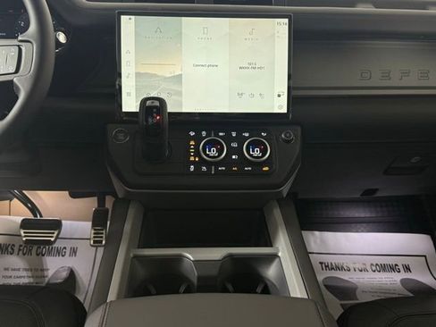 New 2026 Land Rover Defender 110 V8 image 22