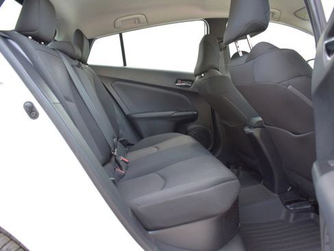 Used 2021 Toyota Prius LE AWD/4WD image 27