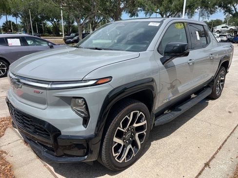 Used 2025 Chevrolet Silverado EV RST AWD/4WD image 1