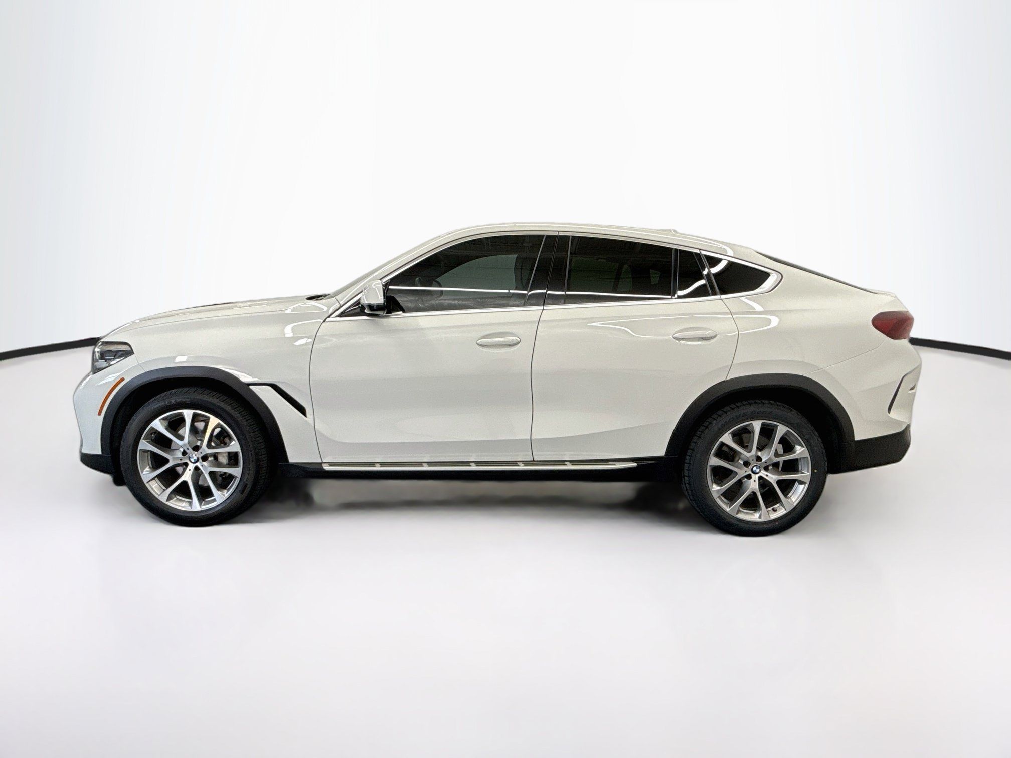 Used 2023 BMW X6 xDrive40i AWD/4WD image 4