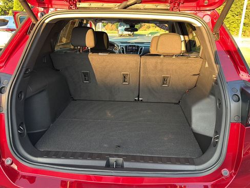 Used 2024 Chevrolet Equinox LT FWD image 32