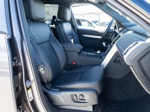 Certified 2025 Land Rover Discovery Dynamic SE AWD/4WD image 20