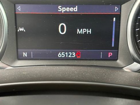 Used 2023 GMC Terrain SLT FWD image 4
