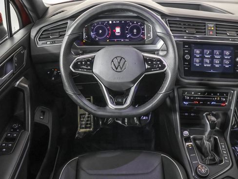 Used 2024 Volkswagen Tiguan SEL R-Line image 38