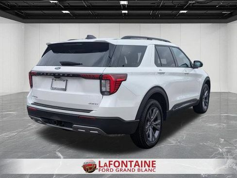Certified 2025 Ford Explorer Active w/ Active Comfort Package AWD/4WD image 5