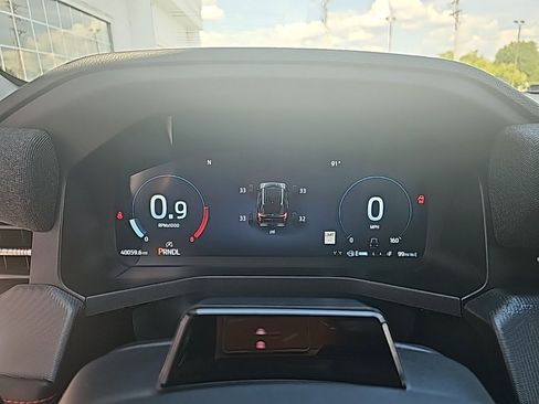 Used 2025 Ford Explorer ST-Line w/ ST-Line Street Pack image 16