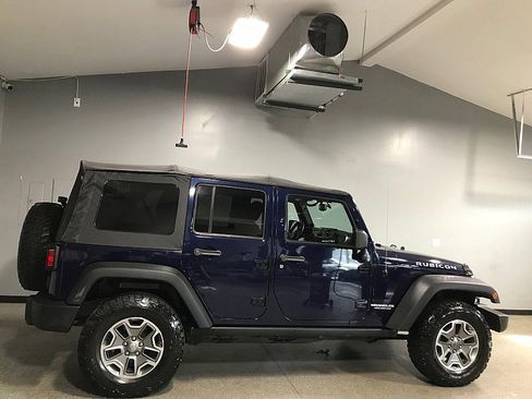 Used 2013 Jeep Wrangler Unlimited Rubicon w/ Connectivity Group image 2