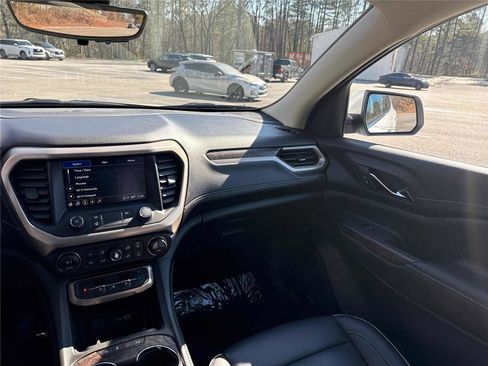 Used 2021 GMC Acadia Denali w/ Denali Technology Package image 14