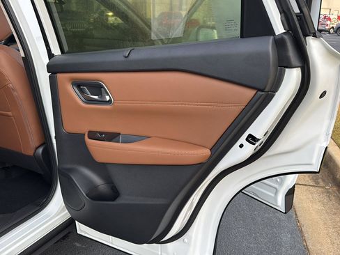 New 2026 Nissan Rogue Platinum w/ Platinum Premium Package image 13