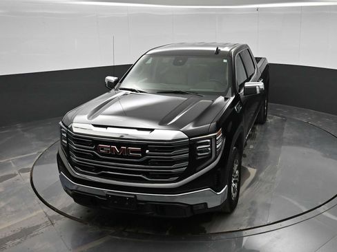 Used 2025 GMC Sierra 1500 SLT AWD/4WD image 26