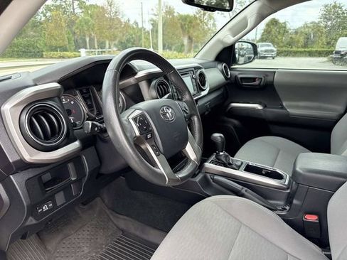 Used 2017 Toyota Tacoma SR5 image 21