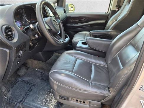Used 2018 Mercedes-Benz Metris Passenger image 15