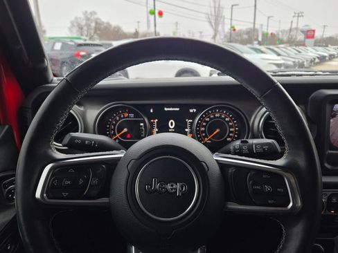 Used 2018 Jeep Wrangler Unlimited Sahara w/ Cold Weather Group image 34