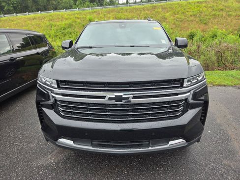 Used 2021 Chevrolet Tahoe LT w/ Luxury Package AWD/4WD image 2