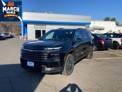 New 2026 Chevrolet Traverse LT image 3