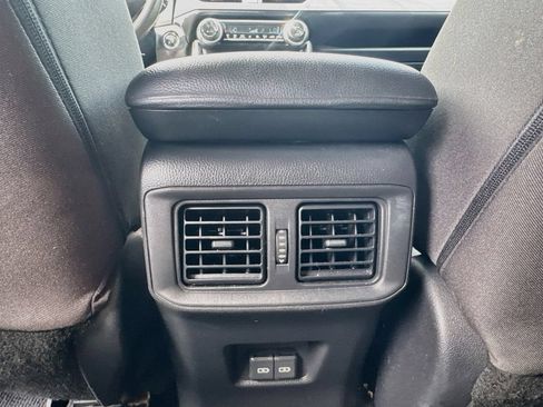 Used 2022 Toyota RAV4 XLE w/ Convenience Package FWD image 22