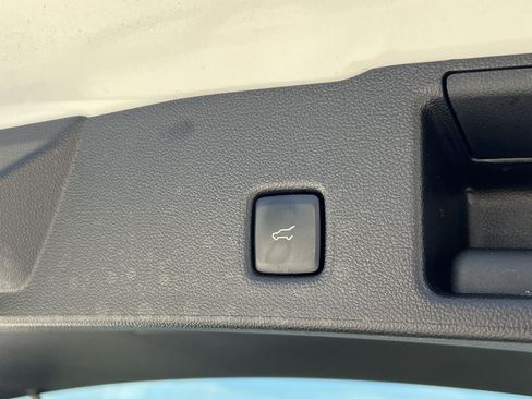 Used 2025 Ford Escape ST-Line w/ Equipment Group 301A FWD image 26