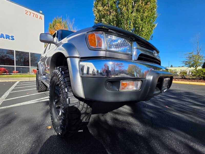 Used 2001 Toyota 4Runner SR5 AWD/4WD image 9